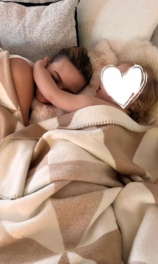 Sandra Kubicka całkowicie oddaje się macierzyństwu, fot. Instagram