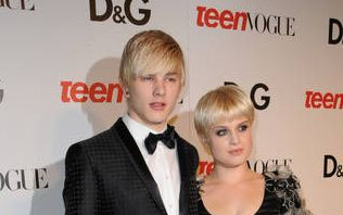 Kelly Osbourne wypiękniała i… (FOTO)