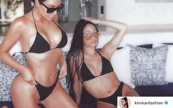 Oto moment, w którym Kim Kardashian widzi swój cellulit! Jak reaguje?