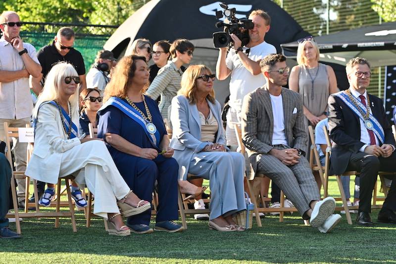 Lewandowski odbiera z mamą Order Uśmiechu. Pojawił się także stylowy Michał Probierz