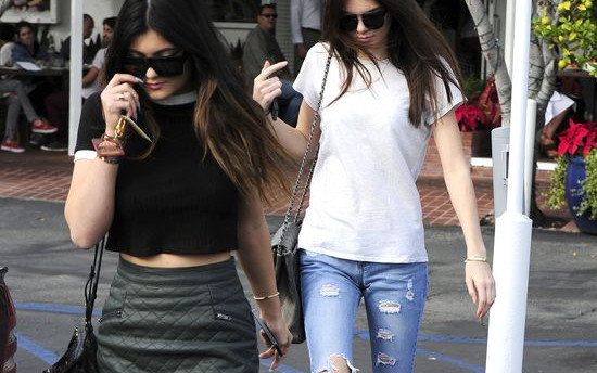 Siostry Jenner w drodze na lunch