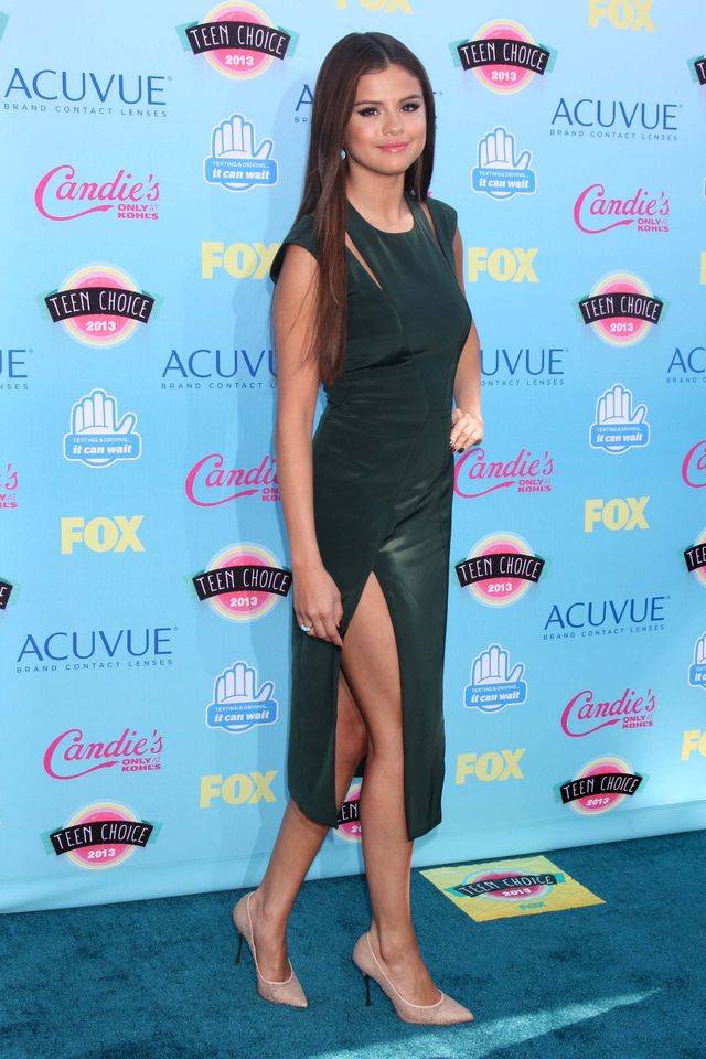 Najpiękniejsze stylizacje w karierze Seleny Gomez