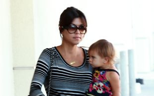 Kourtney Kardashian – mama na luzie (FOTO)
