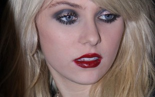 Taylor Momsen została twarzą perfum Johna Galliano