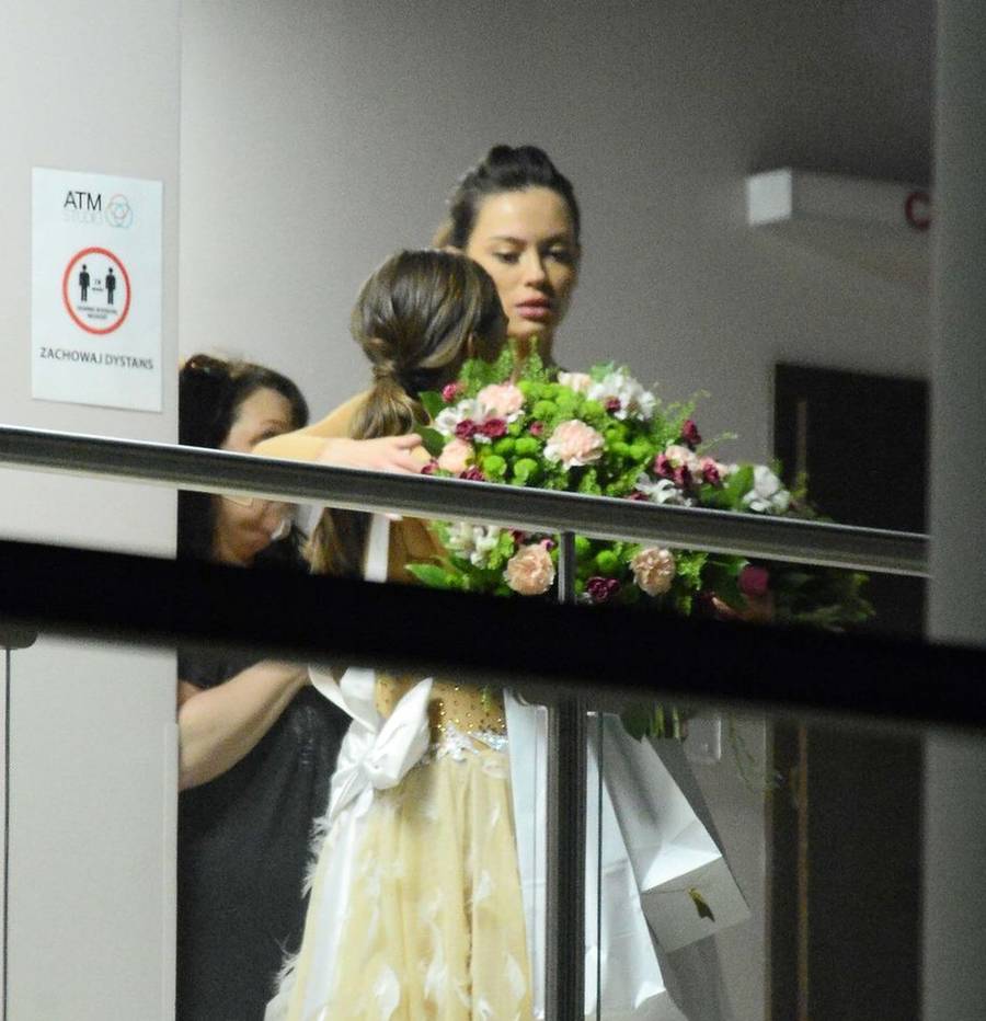 Edyta Zając przytula Julię Wieniawę