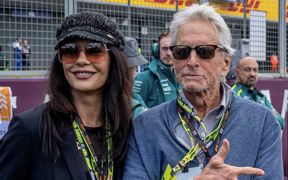 Michael Douglas i Catherine Zeta-Jones świętują 24. urodziny syna Dylana, “Jaki przystojny!”