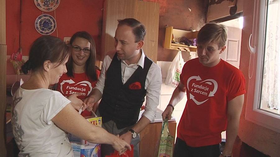 Jarosław Milner i Marek Molak pomagają dzieciakom