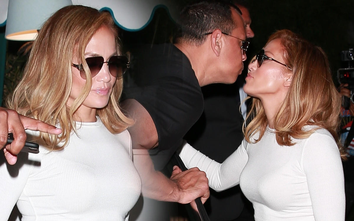 OMG! Zobaczcie brzuch Jennifer Lopez. Tym razem przesadziła (ZDJĘCIA)