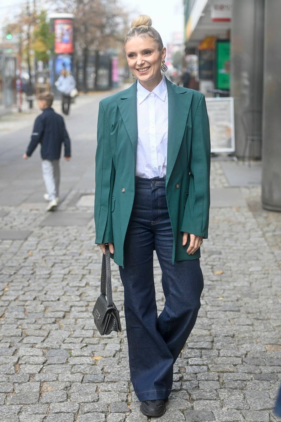 Gwiazdy pod studiem DDTVN. Małgorzata Rozenek i Joanna Przetakiewicz ze swoimi psiakami