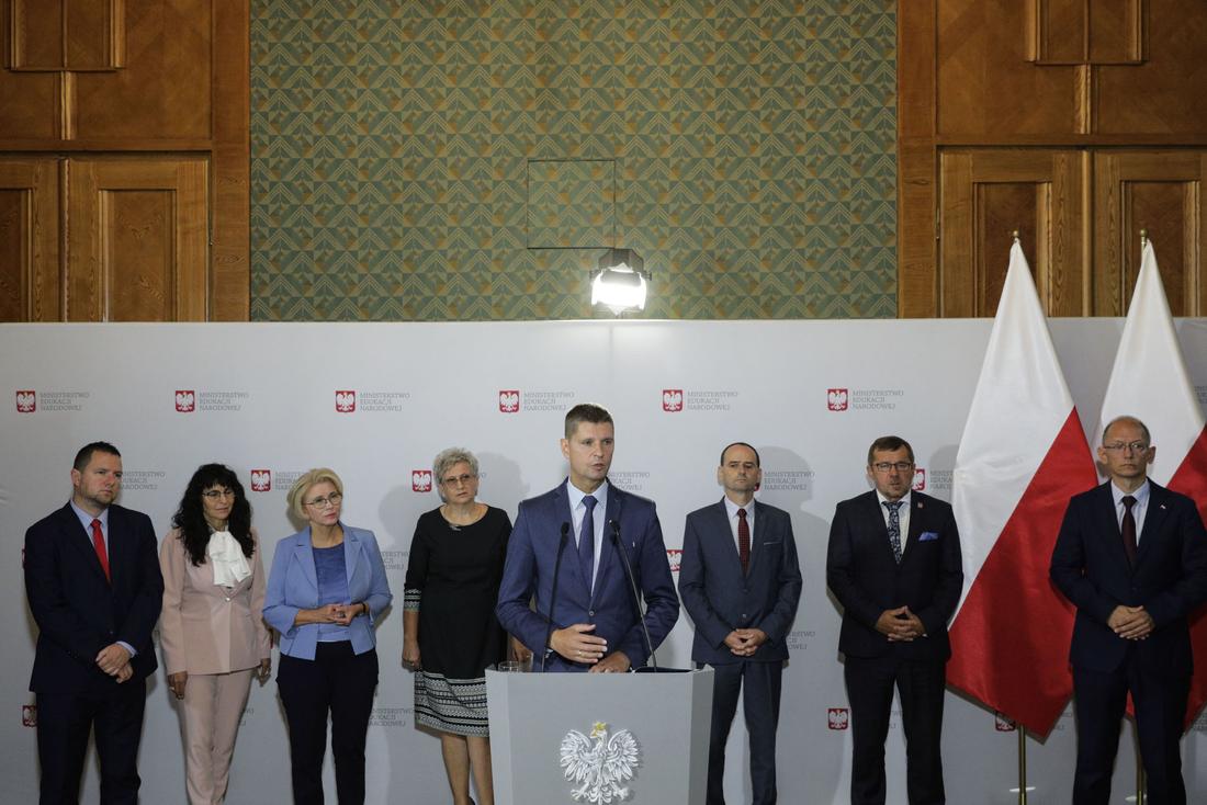 Konferencja prasowa ministra edukacji narodowej, fot. Andrzej Hulimka / Forum