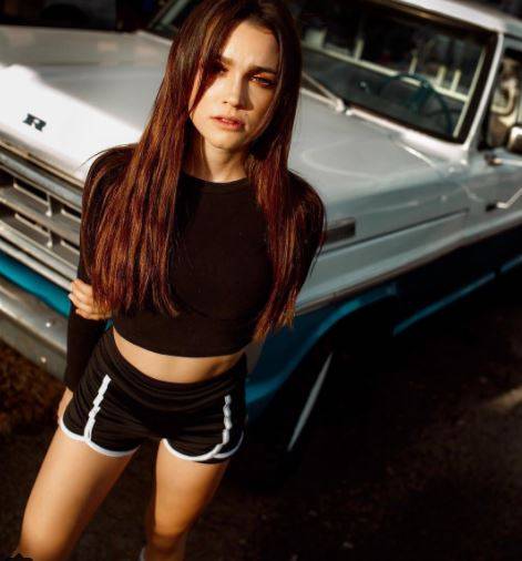 A jednak! Jest ktoś naturalny w rodzinie Kardashianów