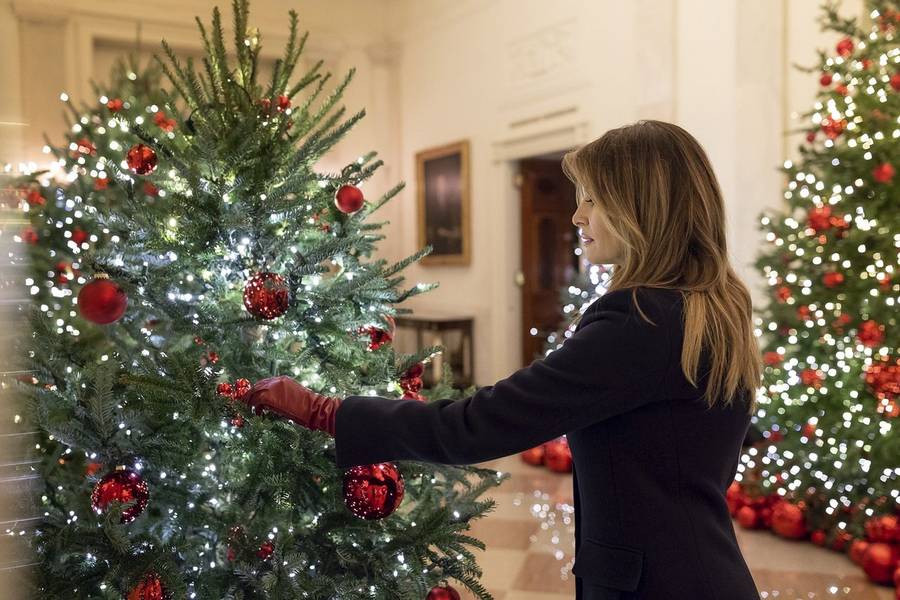Melania Trump pokazała świąteczne dekoracje w Białym Domu