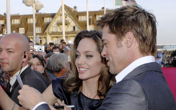 Angelina Jolie znowu adoptuje