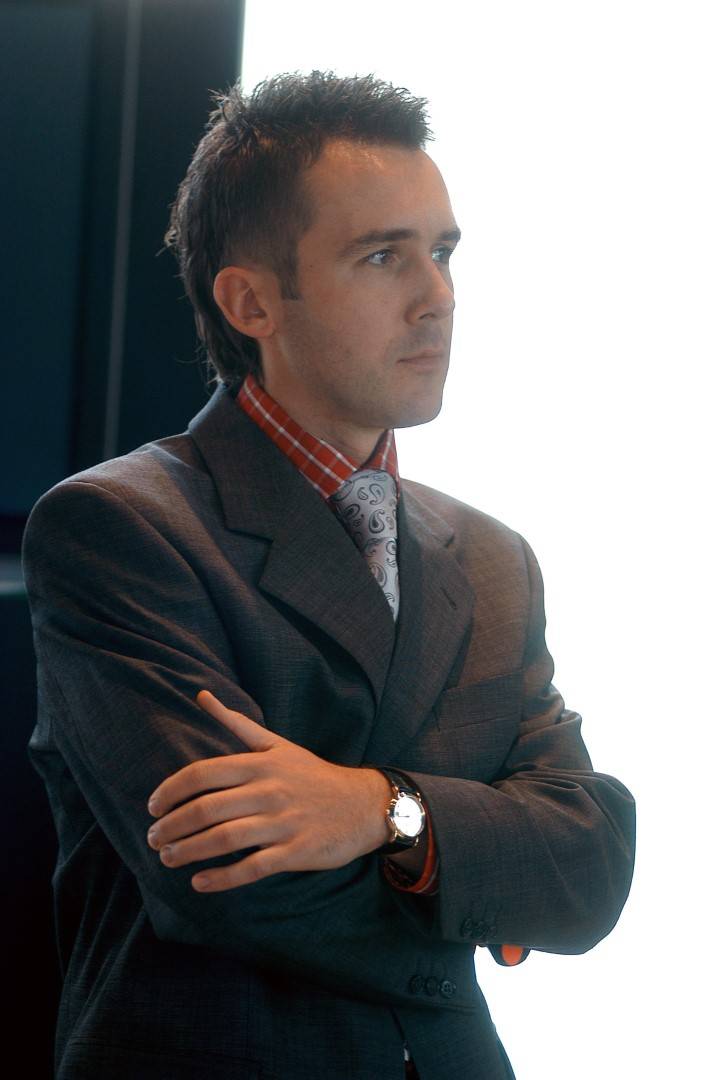 Jak wyglądał Maciej Kurzajewski zanim rozkochał w sobie Kasię Cichopek? Przeszedł glow-up!