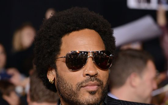 58-letni Lenny Kravitz pozuje nago. Internet oszalał