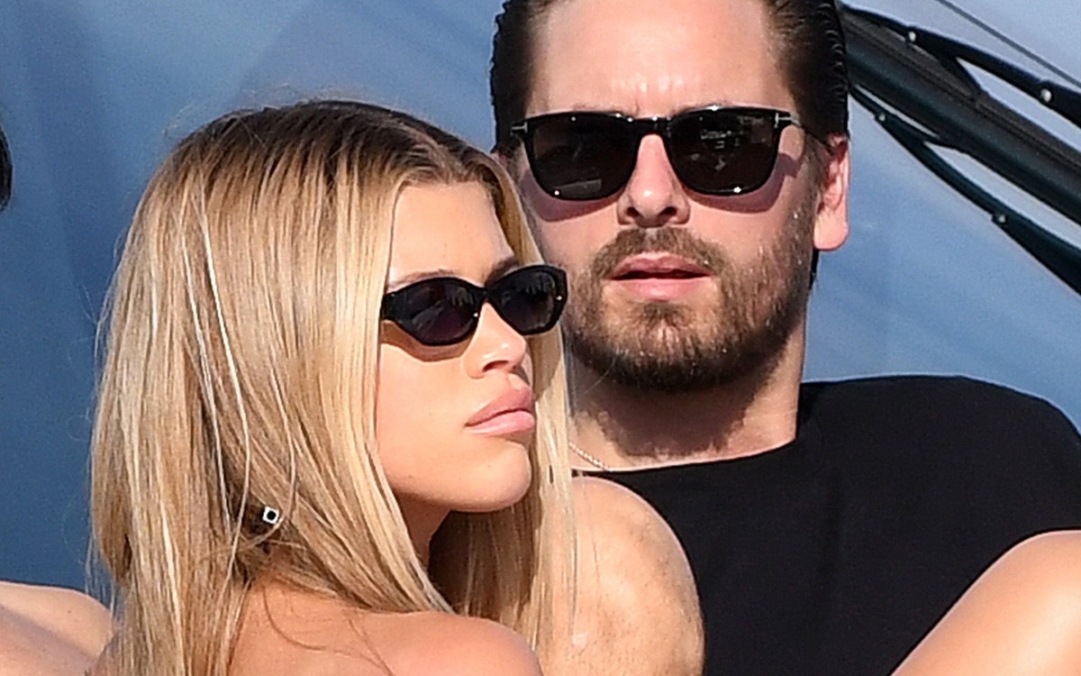 Sofia Richie w BIKINI ze Scottem Disickiem – bez Photoshopa już nie wygląda tak dobrze? (ZDJĘCIA)