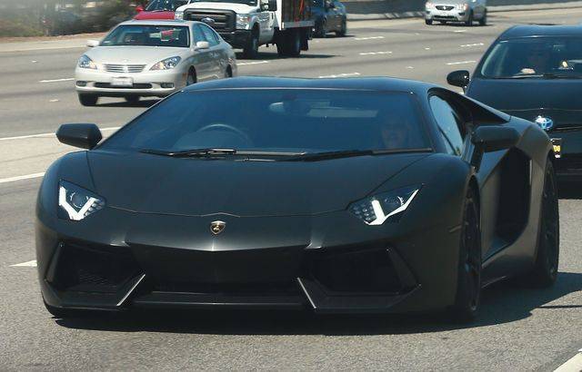 Może i Ty wymawiasz te nazwy ŹLE? Yves Saint Laurent, Burberry, Balmain – sprawdź, JAK TO POWIEDZIEĆ