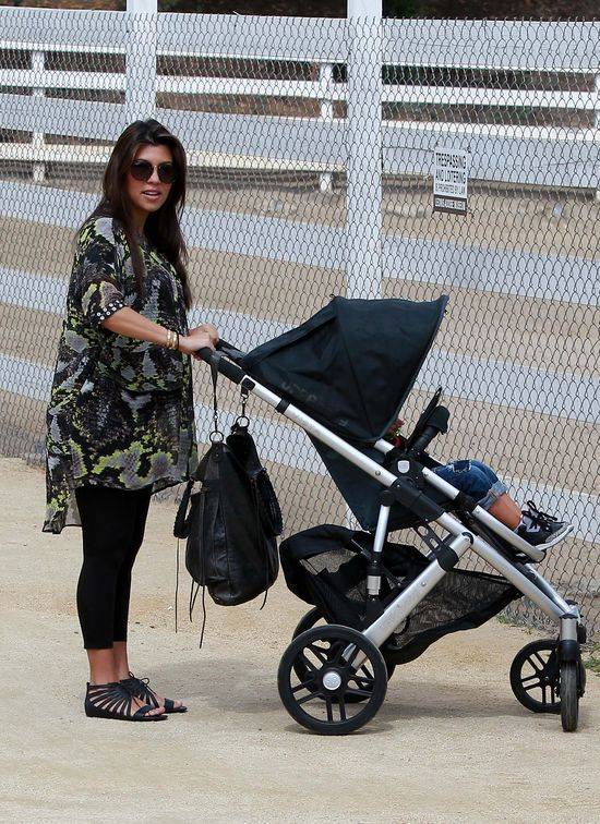 Styl ciężarnej Kourtney Kardashian