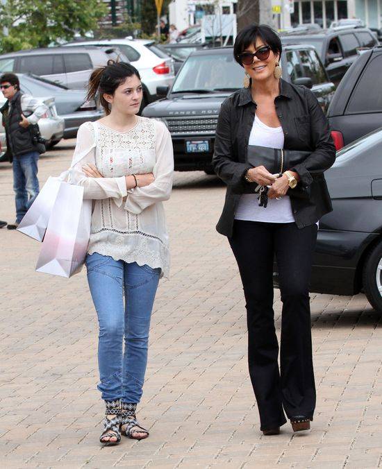 17 stylizacji na 17 urodziny Kylie Jenner