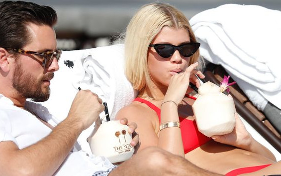 Jest coś, co trzyma Scotta Disicka przy Sofii i nie pozwala mu od niej odejść