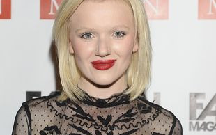 Co ją skłoniło do świecenia pośladkami? (FOTO)