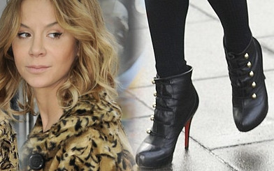 Natalia Lesz biega do kiosku w Louboutinach (FOTO)