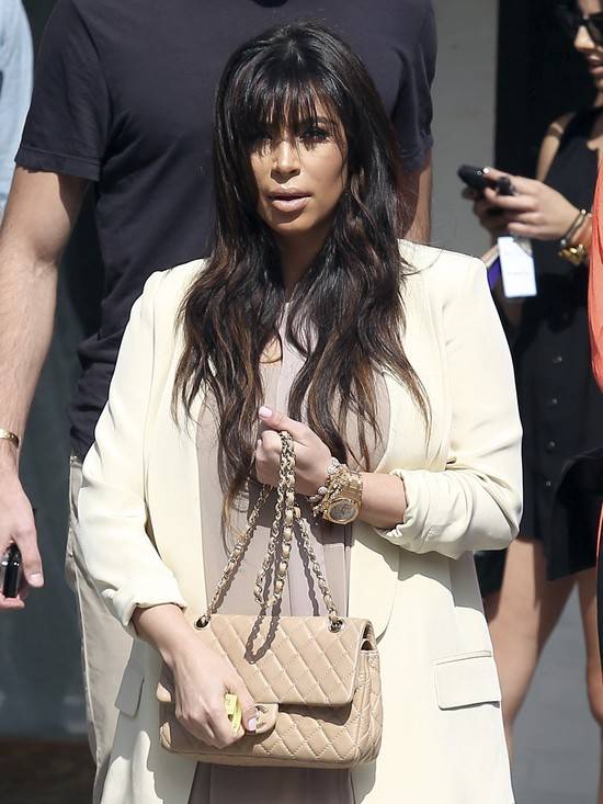 Czy Kim Kardashian ma na sobie namiot?