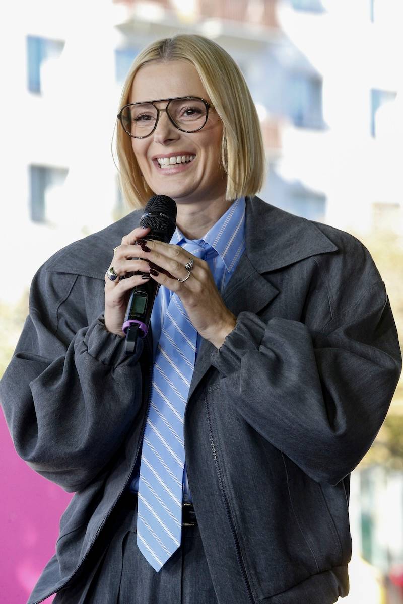 Gwiazdy wpadły do DDTVN.  Janachowska w garniturze, Tomasz Iwan zabrał syna, Andrzej Gołota…