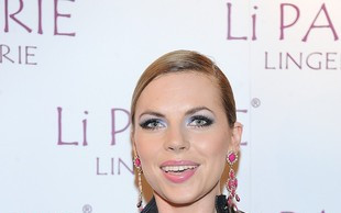 Smukłe, zgrabne nogi – czyje? (FOTO)