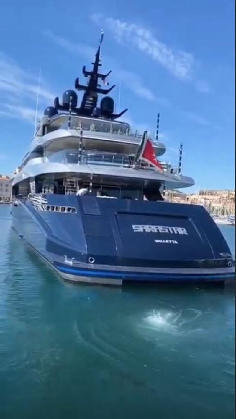 Doda pokazała, jak w środku wygląda luksusowy jacht. Doda wynajęła luksusowy jacht na potrzeby filmu.