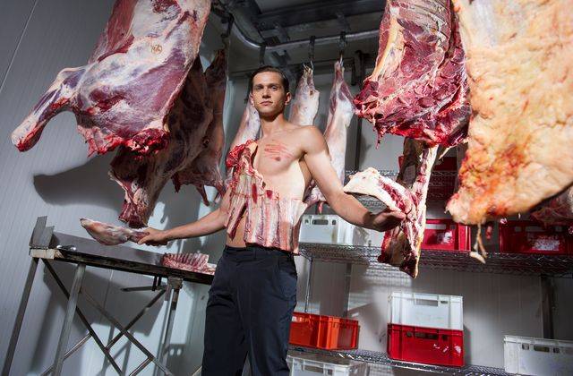 Top Model 4 – Szokująca sesja z mięsem…