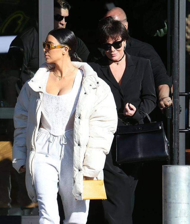 Oto cała ponura prawda o Kris Jenner. Dlaczego ZNISZCZYŁA ŻYCIE swoim córkom?