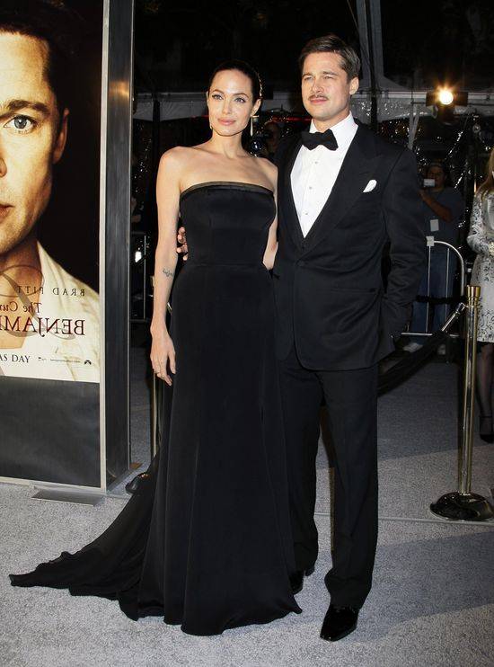 Angelina Jolie i Brad Pitt oficjalnie singlami. Jak wspominamy ich małżeństwo?