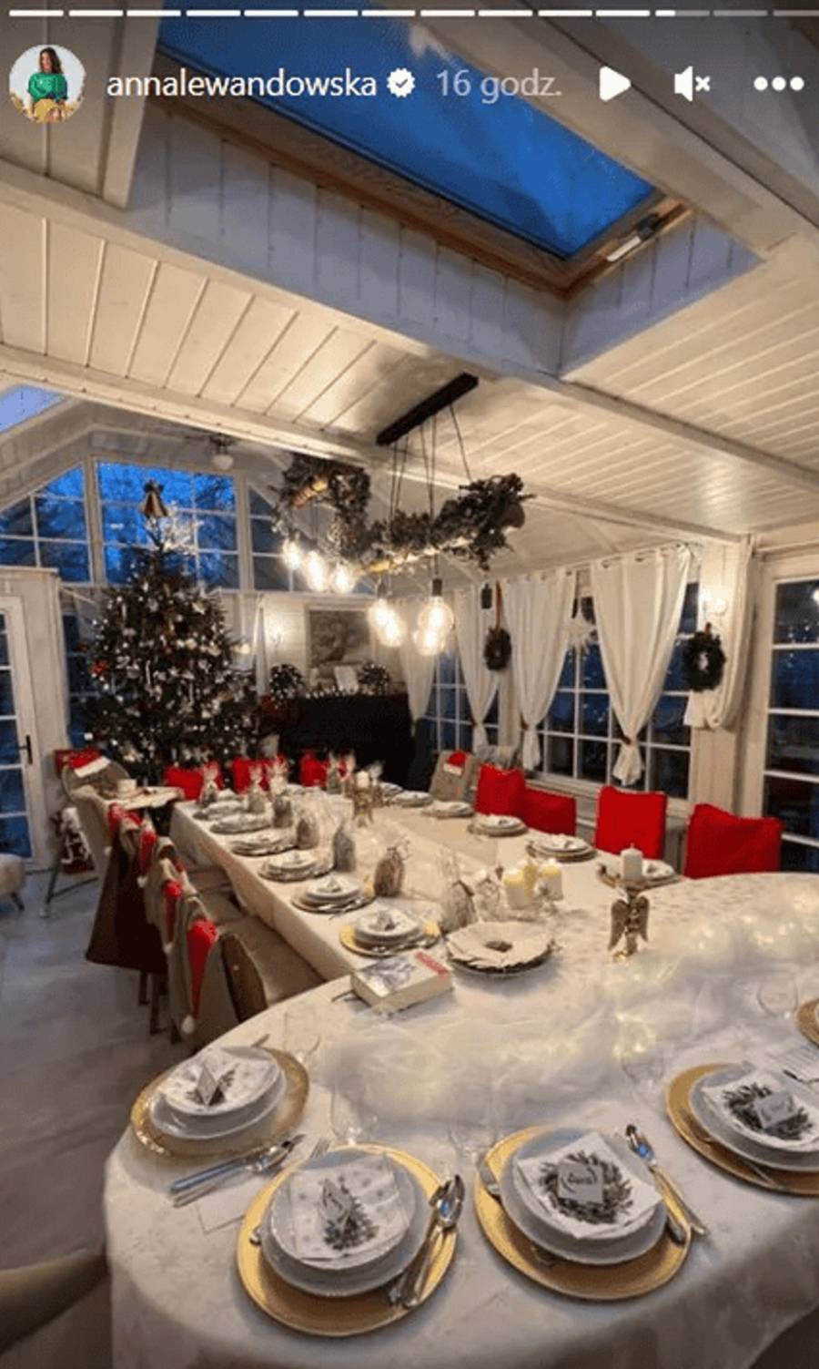 Święta 2024: Jak wyglądały wigilijne stoły gwiazd? Kayah na bogato, Tomaszewska postawiła na czerwień, Zborowska skromnie (FOTO)