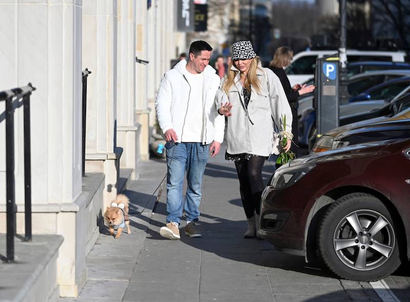 Polska Angelina Jolie ZARĘCZYŁA się przed paparazzi! (ZDJĘCIA)