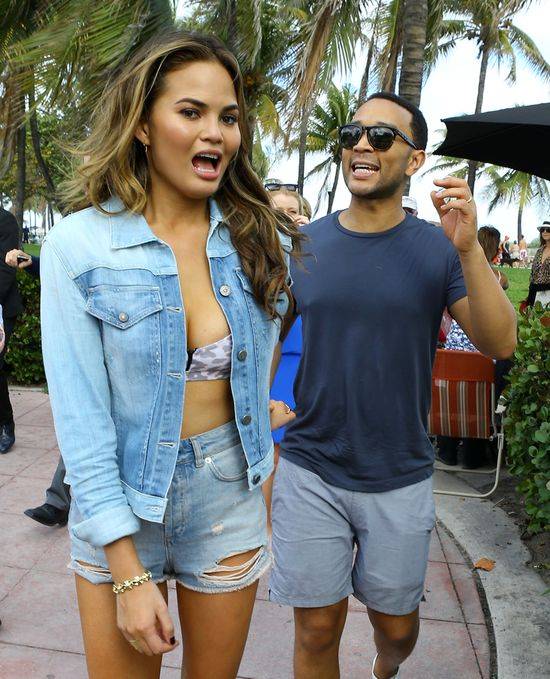 Chrissy Teigen – galeria zdjęć