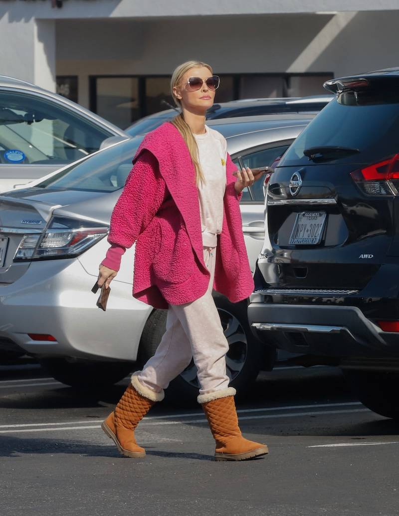 Tak wygląda normalne życie Joanny Krupy w Los Angeles. Przyjechała do paczkomatu w dresie