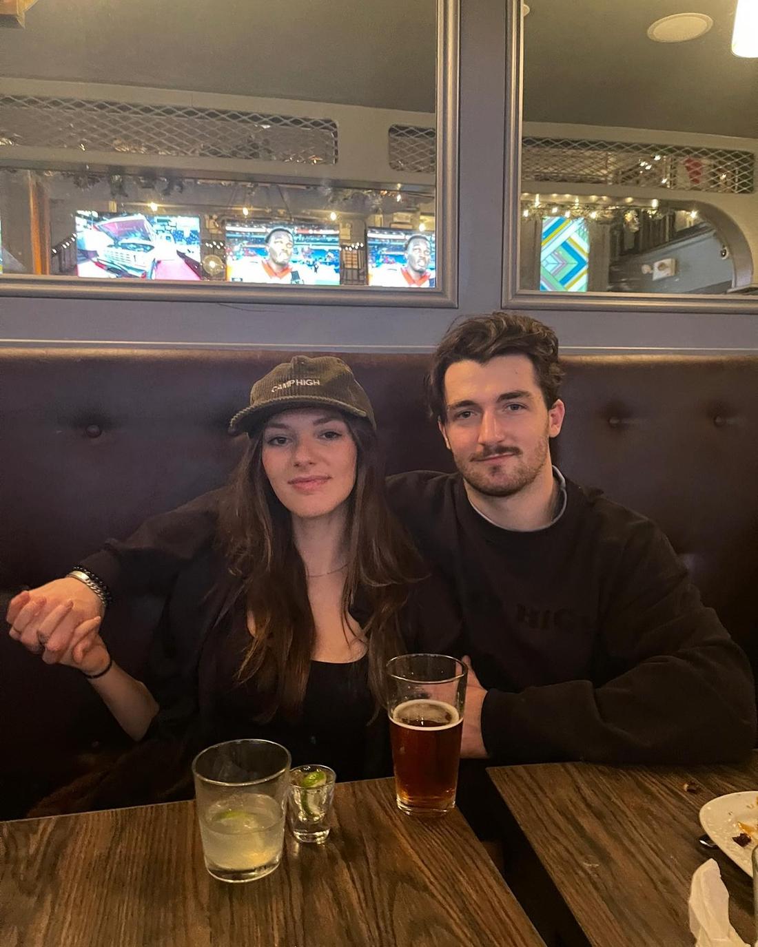 Daniel Neeson i jego narzeczona, fot. Instagram