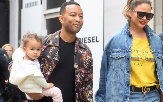 Antykoncepcyjne przebranie Chrissy Teigen na Halloween