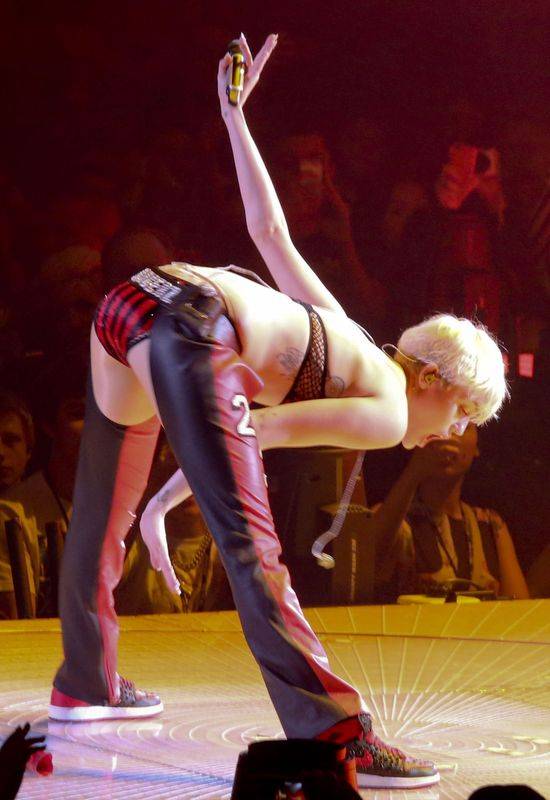 Miley Cyrus podczas Bangerz Tour