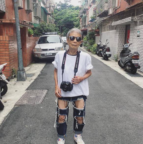 Ta 88-letnia kobieta ubiera się modniej OD CIEBIE!