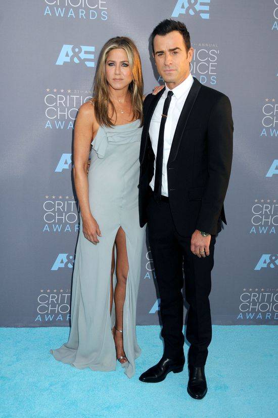 Jennifer Aniston zatrudniła SUROGATKĘ!