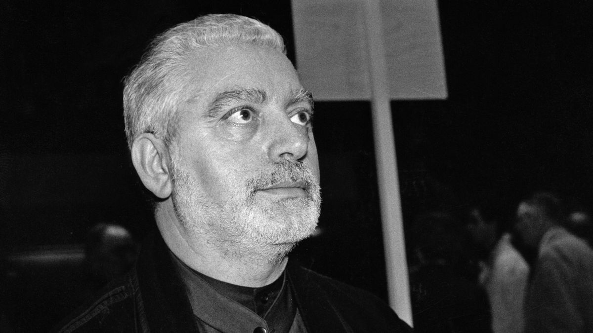 Paco Rabanne (born 18 February 1934) is a fashion designer. He revolutionized the world of fashion in the 1960s. In the 1990s, he also distinguished himself in the media through predictions and the account of his previous lives Here in 1994,Image: 659543358, License: Rights-managed, Restrictions: Content within this photograph may require additional clearance (eg: trademark, personality rights); Permission required for non-editorial use - Please contact us;, Tylko do edytorialu, Model Release: no, Credit line: - / Bridgeman Images – RDA / Forum