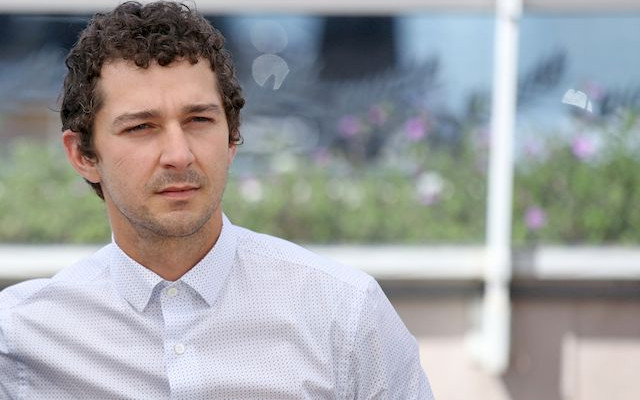 Shia LaBeouf na swój ślub nie wydał nawet 1000 dolarów!