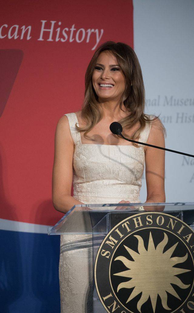 Kobieta, którą widzisz u boku Trumpa to NIE MELANIA! Zatem kto?