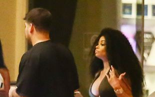OMG! Blac Chyna pozwoliła wyjść tak Robowi z hotelu?