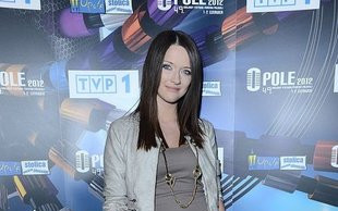 Jula: Nie lubię porównań do Ewy Farnej