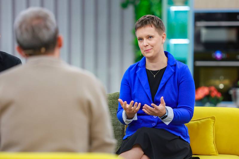 Nagłe roszady w “Halo, tu Polsat”! Zamiast Cichopek pojawiła się Ola Filipek, a na kanapie Romanowska, Urbański…