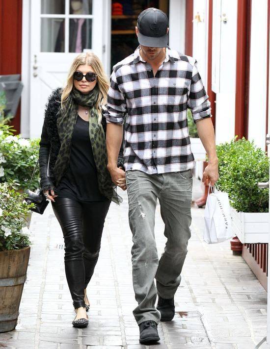 Ciążowe stylizacje Fergie