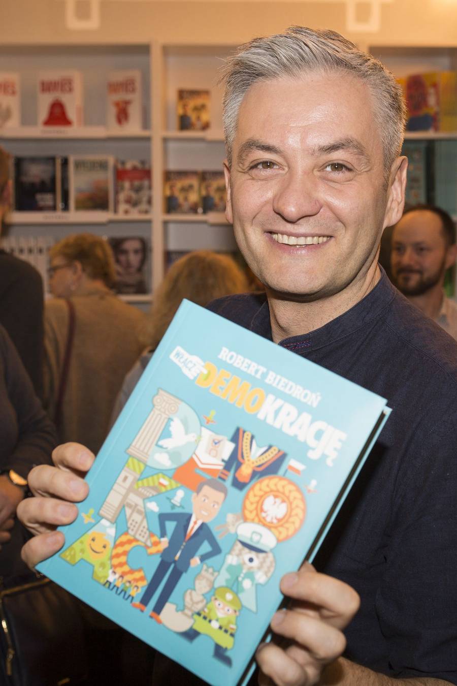 Robert Biedroń z gwiazdami – ulubieniec!